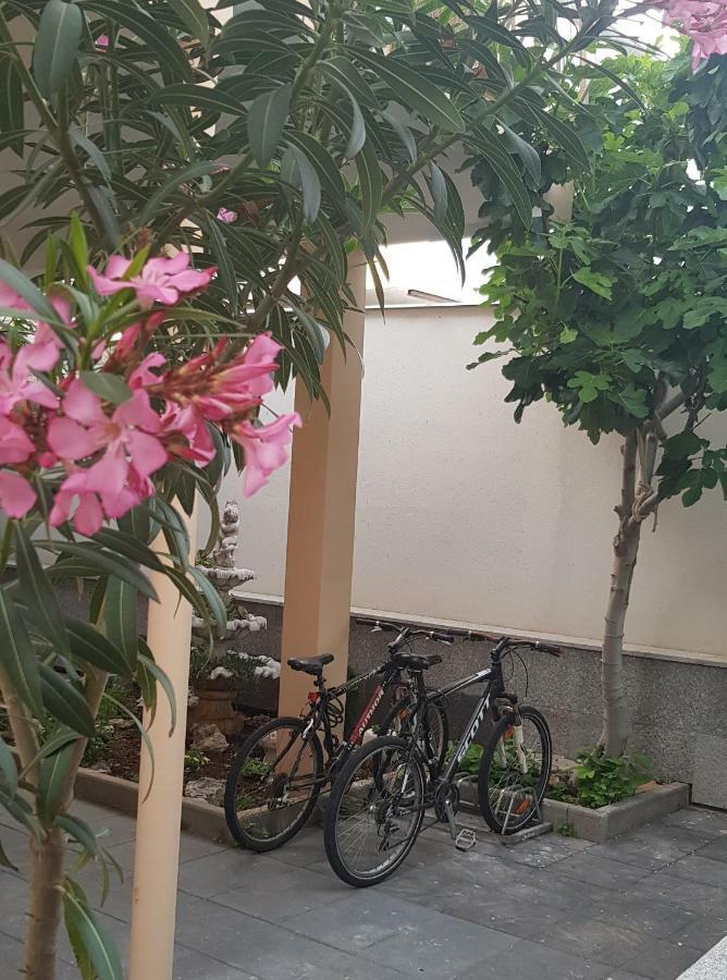 Apartment Bike Corner Zadar Buitenkant foto